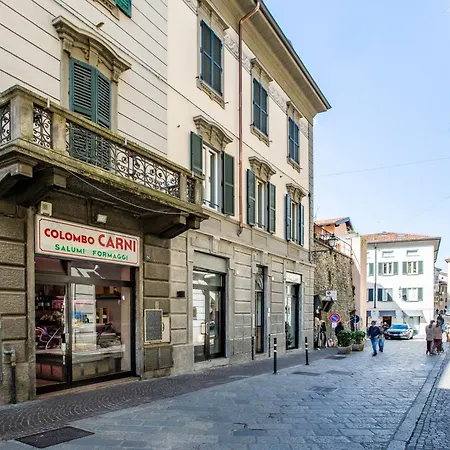 Apartamento - Old Town Terrace - 3 Min From And Station Lecco